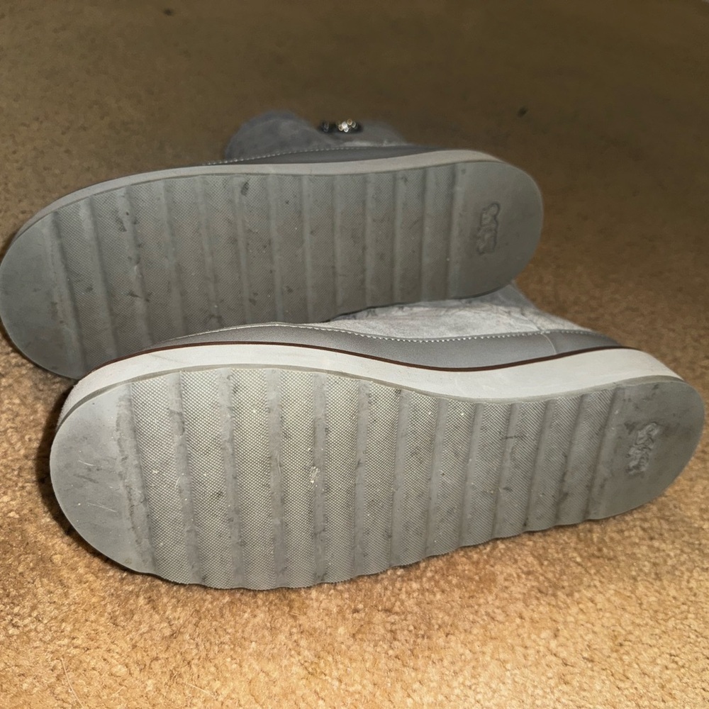 Coach Isa Monogram Suede Faux Fur Lined Boot. - Picture 4 of 7